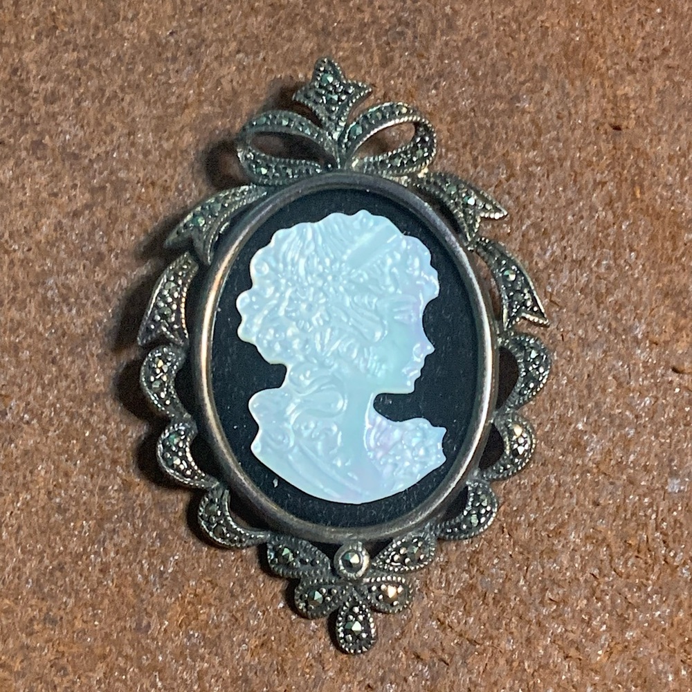 925 cameo pendant sterling silver mother of pearl shell necklace